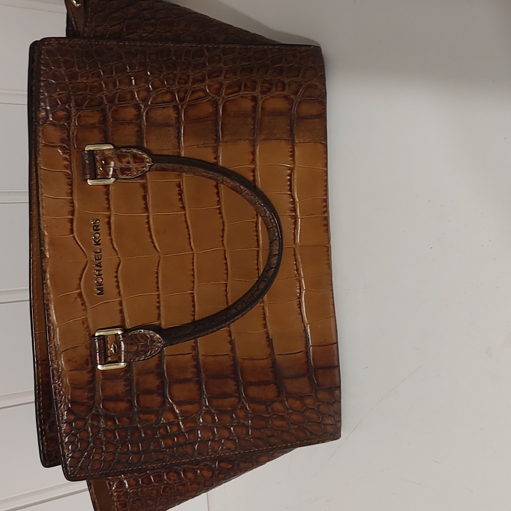 Micheal Kors Satchel Handbag